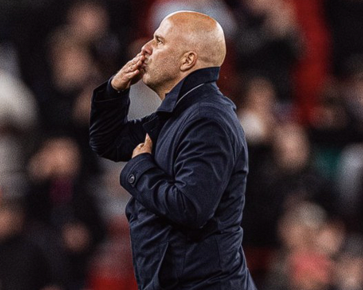 利物浦旧将哈曼谈斯洛特帅位前景：欧冠表现与联赛排名成关键